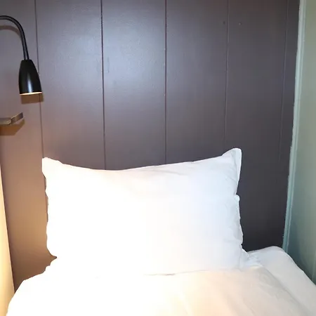 Les Apartment *